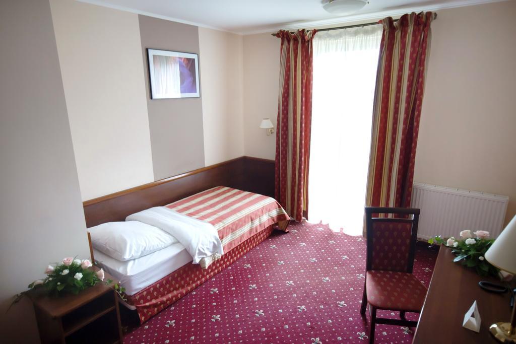 Hotel Novum & Spa Niepolomice Luaran gambar