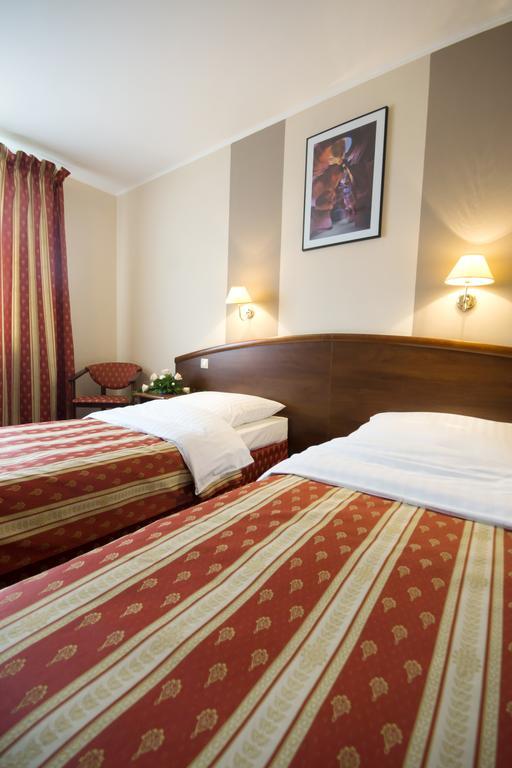 Hotel Novum & Spa Niepolomice Luaran gambar