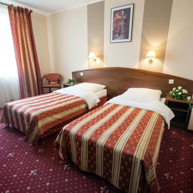 Hotel Novum & Spa Niepolomice Luaran gambar
