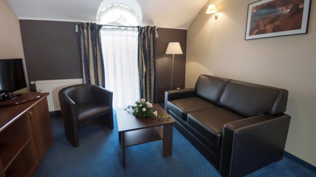 Hotel Novum & Spa Niepolomice Luaran gambar