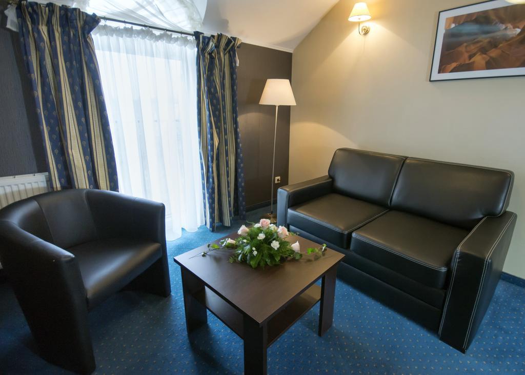 Hotel Novum & Spa Niepolomice Luaran gambar