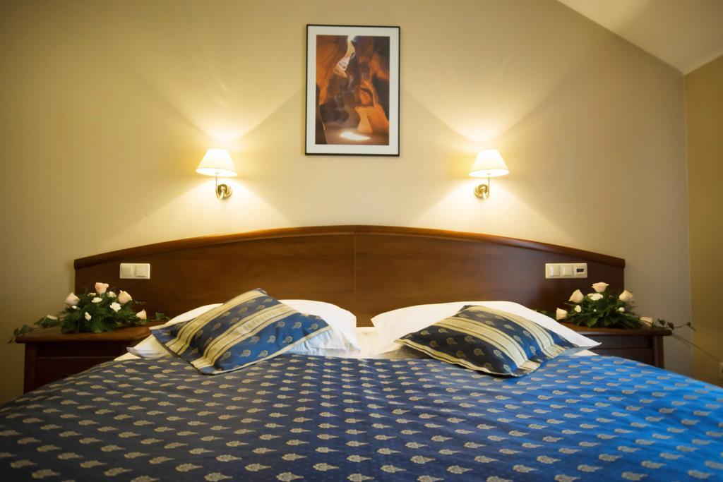 Hotel Novum & Spa Niepolomice Luaran gambar