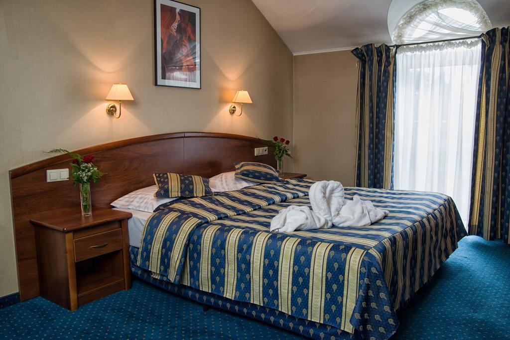Hotel Novum & Spa Niepolomice Luaran gambar